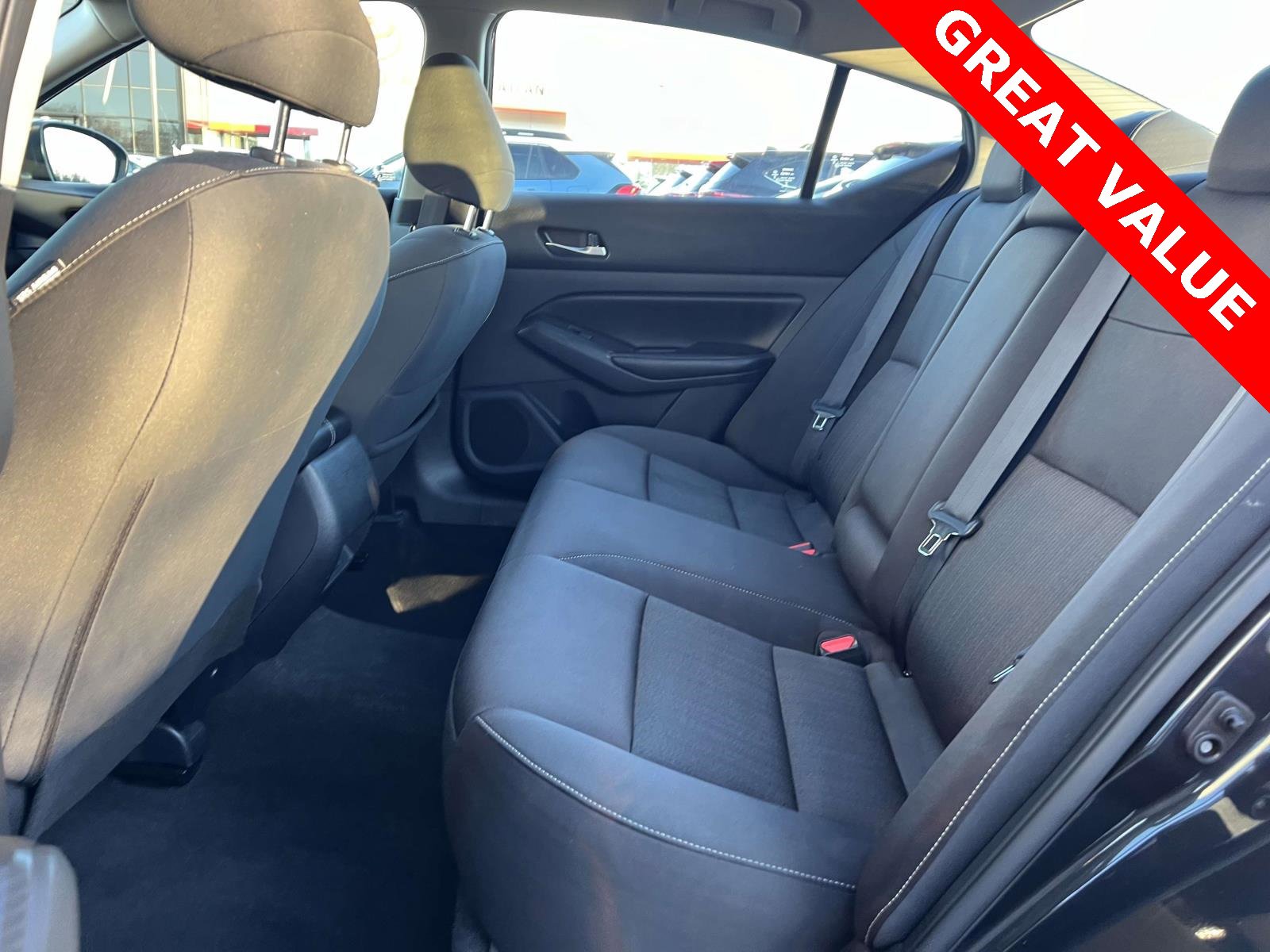 Used 2022 Nissan Altima 2.5 SV image 17