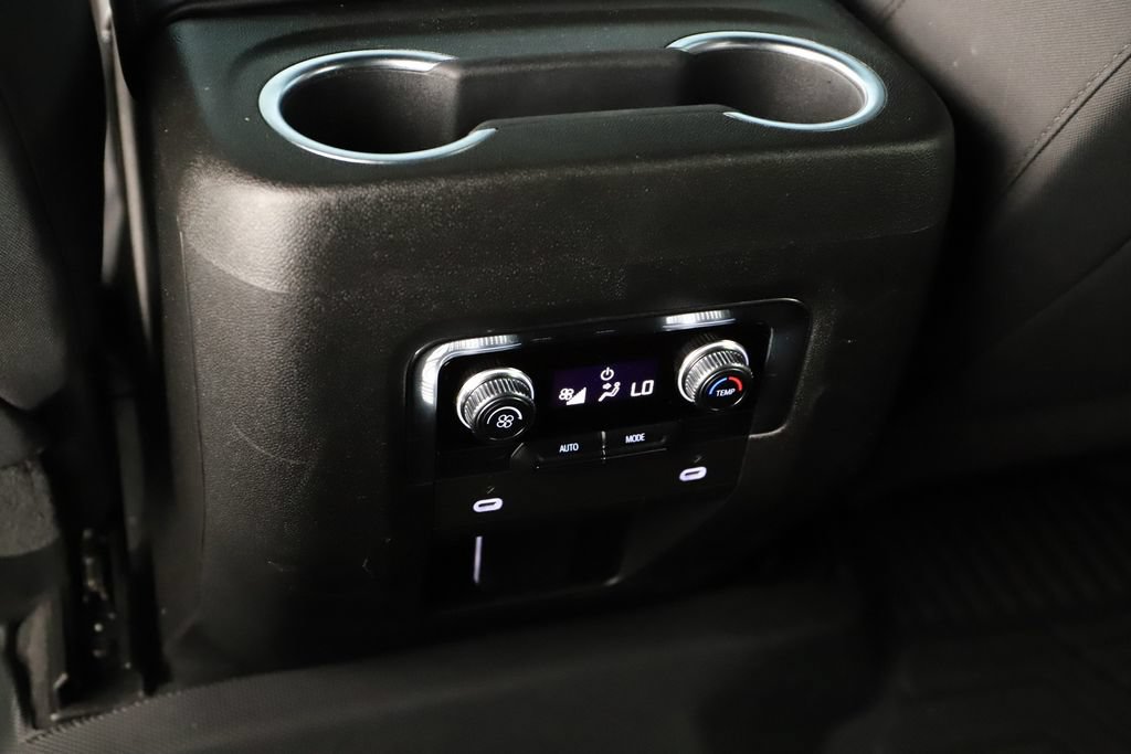 Used 2022 GMC Yukon SLE w/ Gmc Pro Safety Plus Package RWD image 21