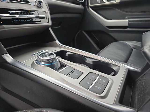 Used 2023 Ford Explorer XLT w/ Equipment Group 202A image 31