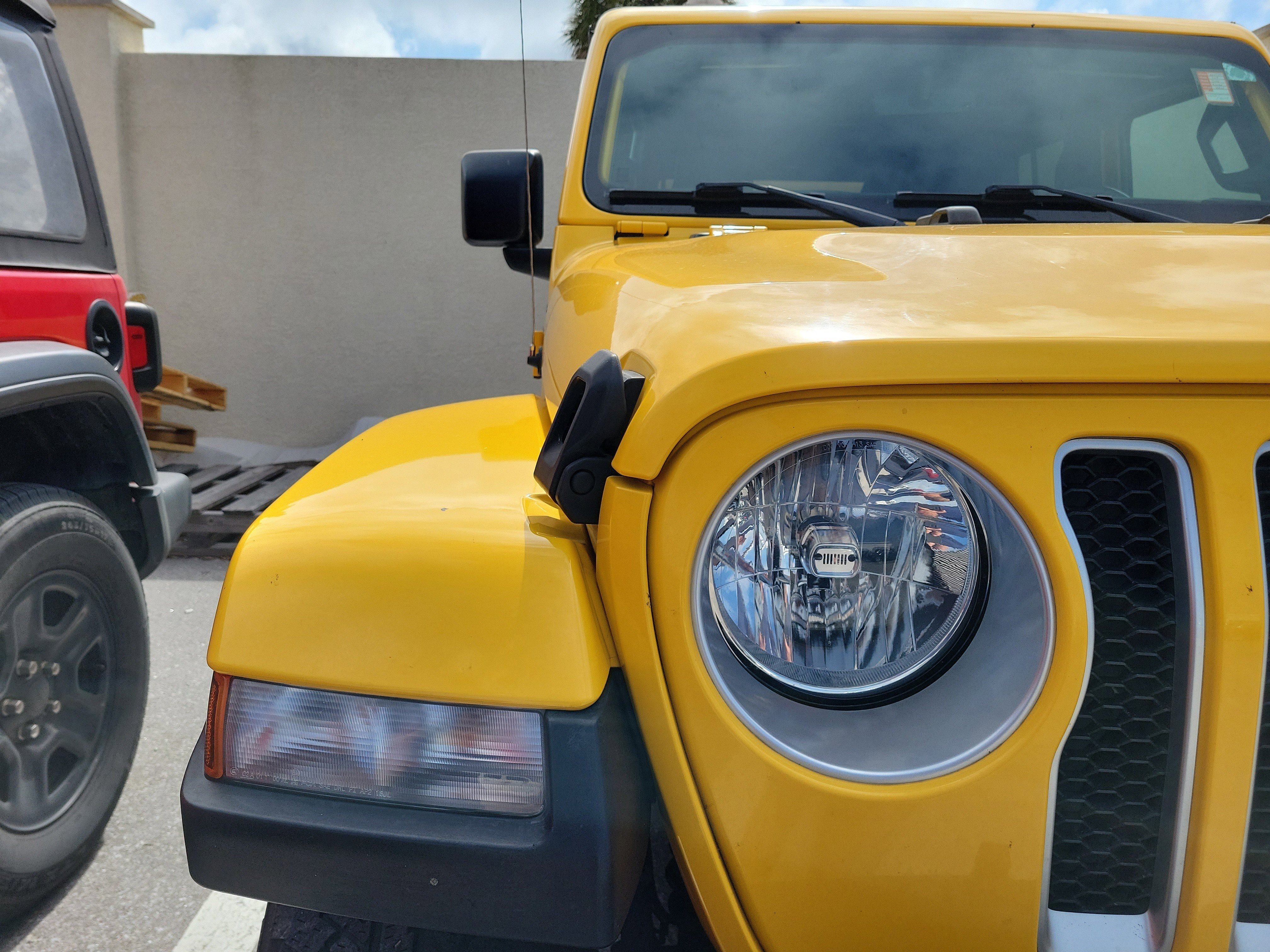 Used 2018 Jeep Wrangler Unlimited Sahara AWD/4WD image 10