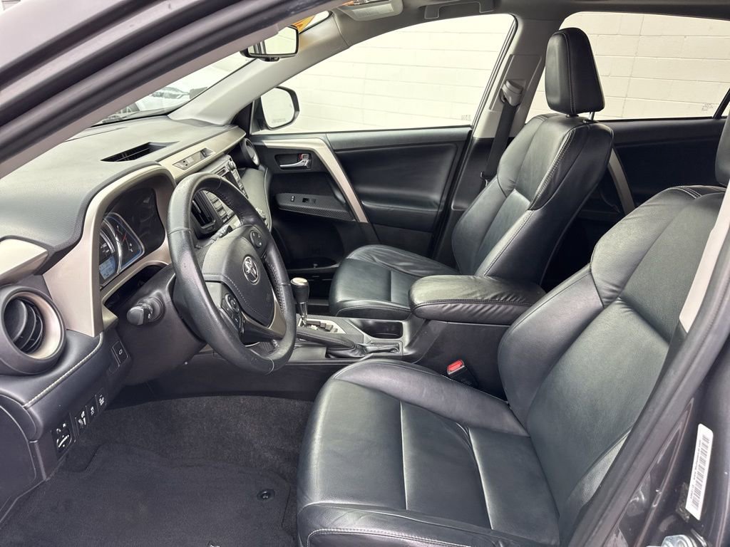 Used 2015 Toyota RAV4 Limited w/ Technology Package image 18