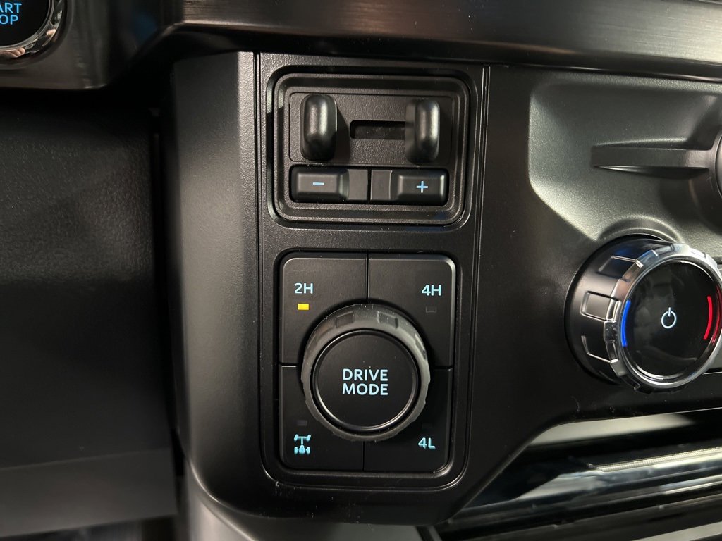 New 2026 Ford F250 Lariat w/ Black Appearance Package image 18