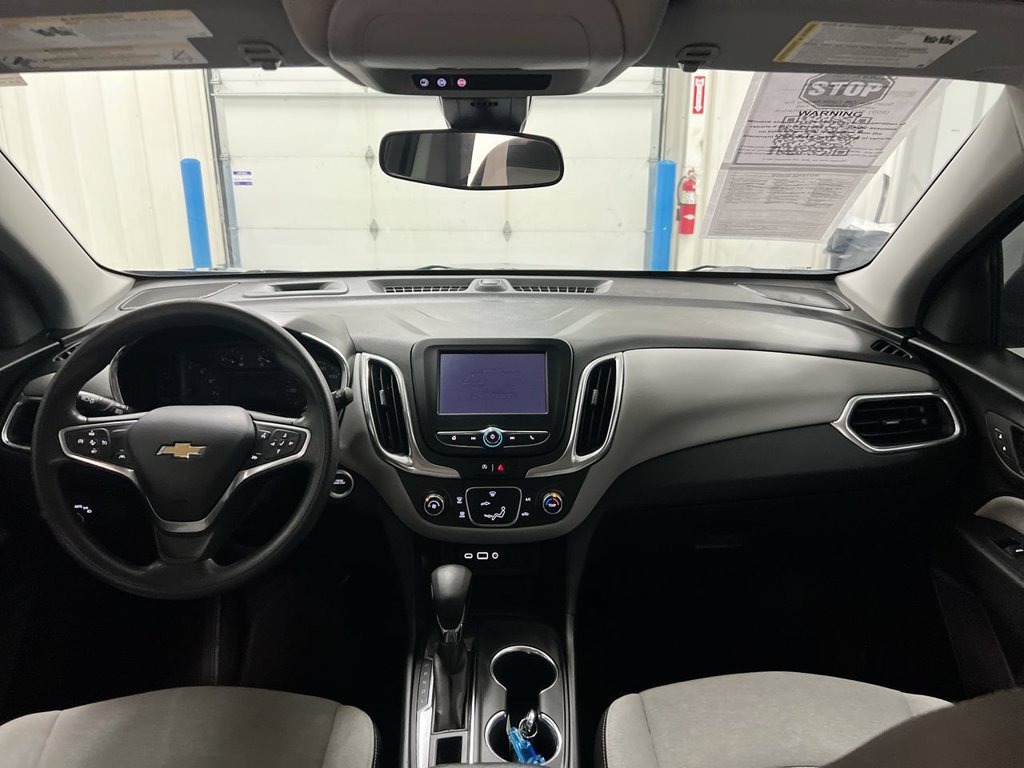 Used 2022 Chevrolet Equinox LS FWD image 10