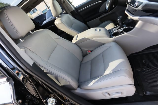 Used 2018 Toyota Highlander Limited Platinum image 57