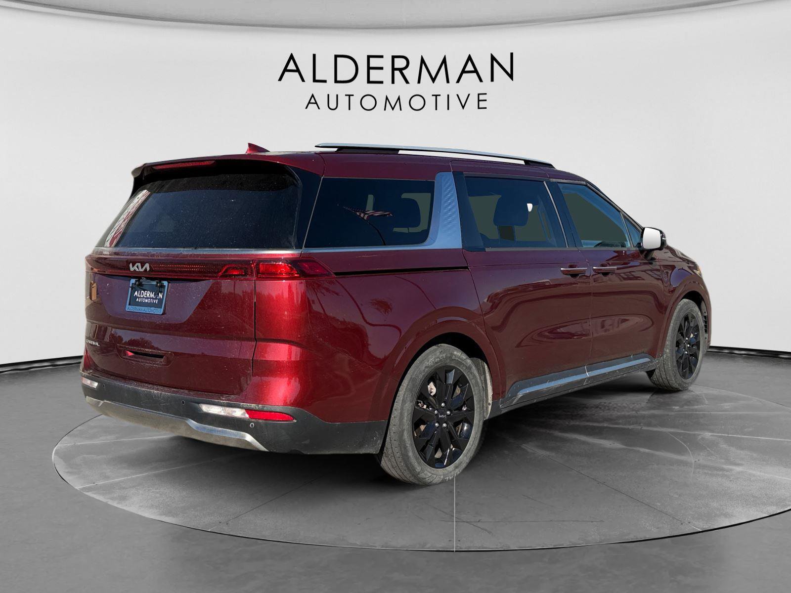 Used 2023 Kia Carnival SX FWD image 5