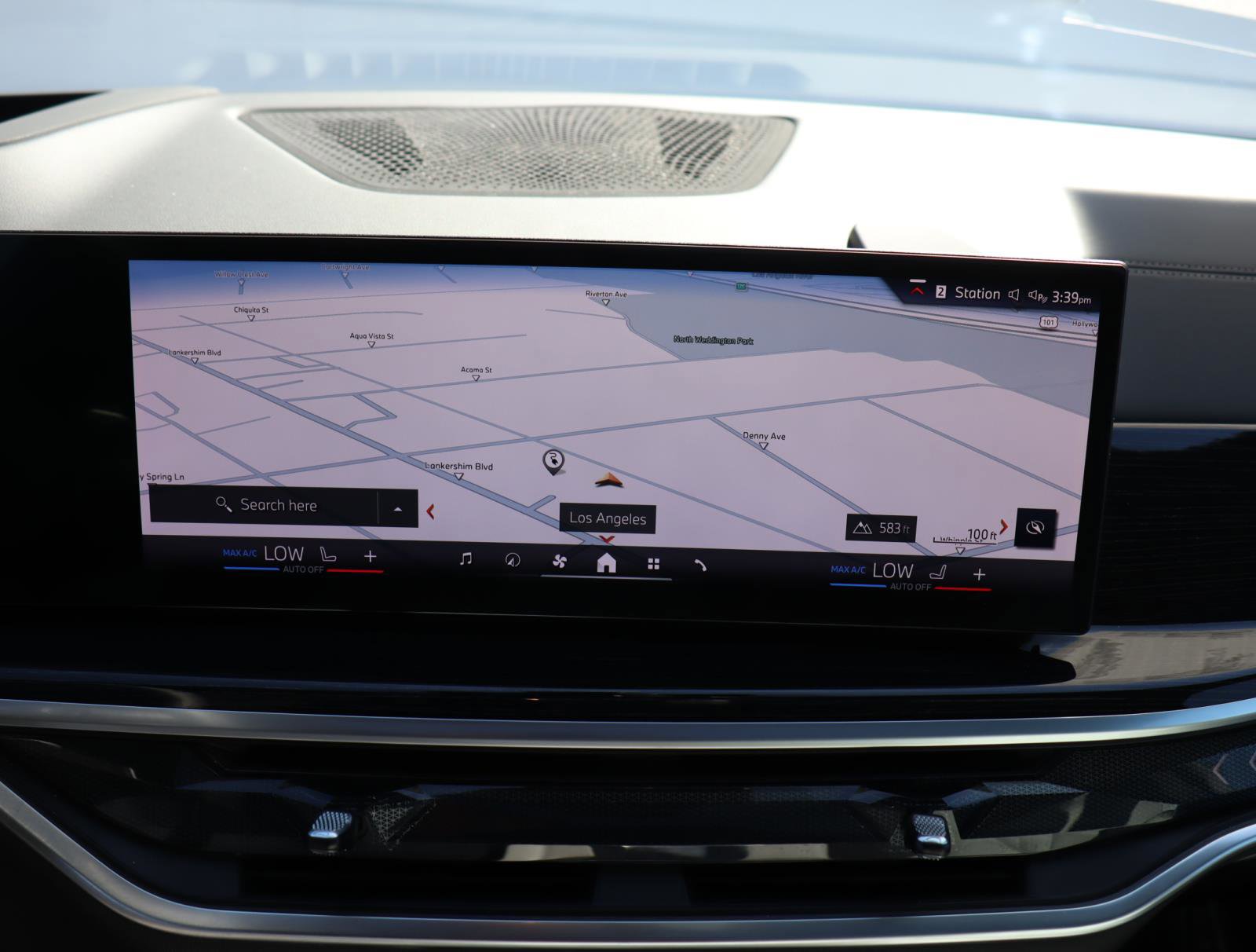 Used 2025 BMW X5 xDrive50e w/ M Sport Package image 23