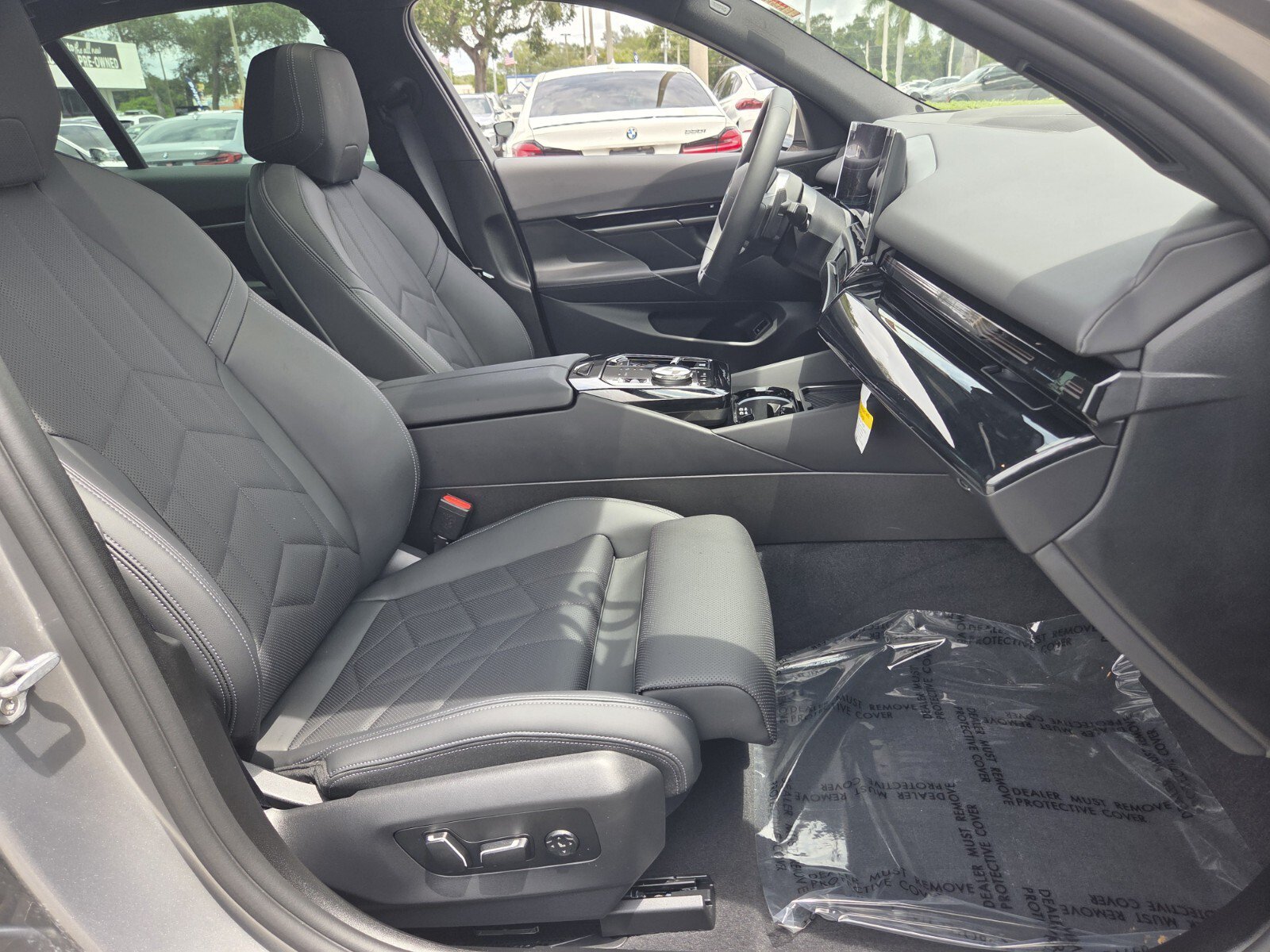 Used 2026 BMW 530i w/ M Sport Package RWD image 17