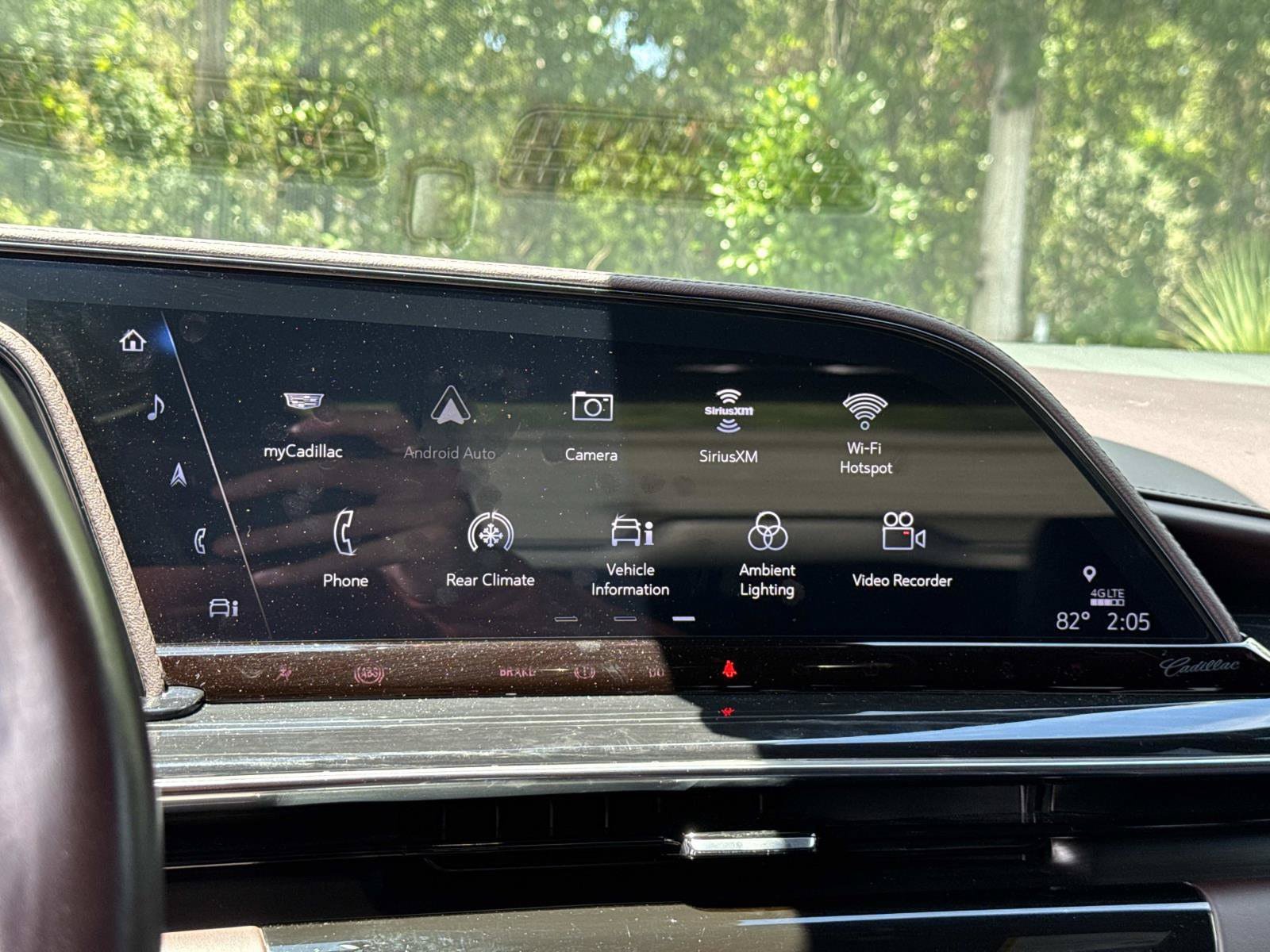 Certified 2023 Cadillac Escalade V w/ LPO, ONYX Package AWD/4WD image 20