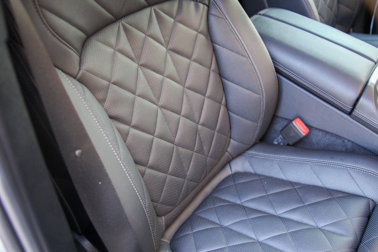 Used 2024 BMW X5 sDrive40i w/ M Sport Package RWD image 47