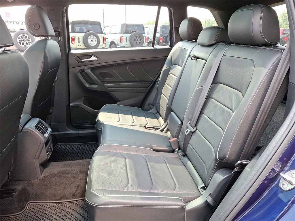 Used 2022 Volkswagen Tiguan SEL R-Line image 10