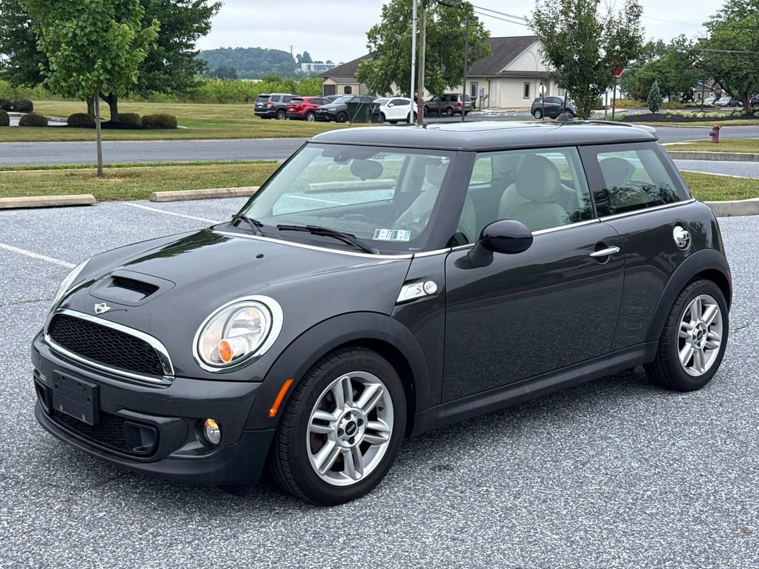 Used 2013 MINI Cooper S FWD image 4