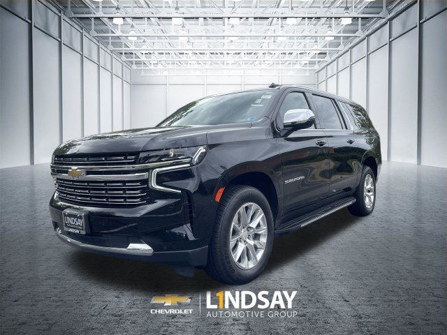 Used 2023 Chevrolet Suburban Premier AWD/4WD image 4