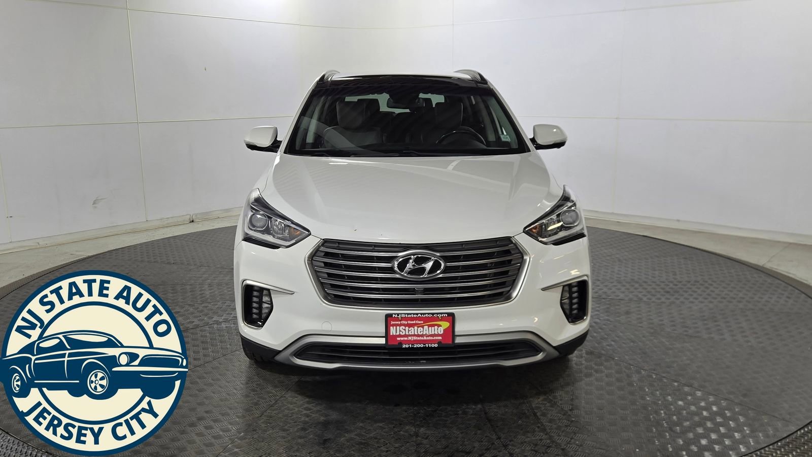 Used 2019 Hyundai Santa Fe XL AWD/4WD image 2
