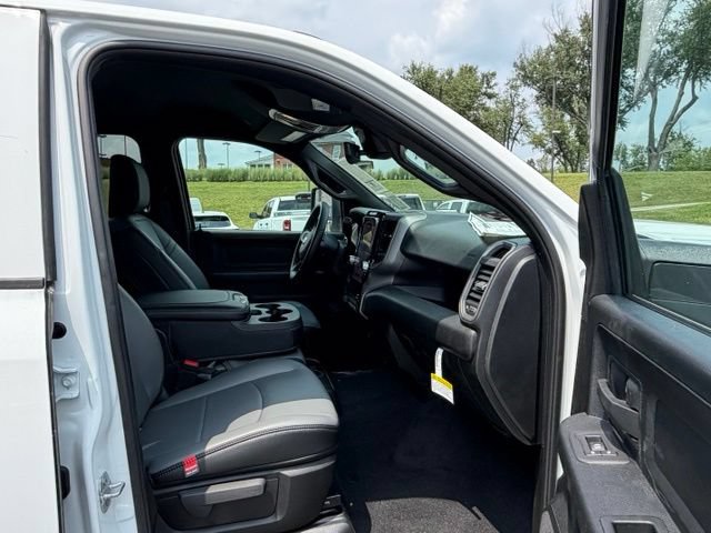 New 2026 RAM 3500 Tradesman AWD/4WD image 24