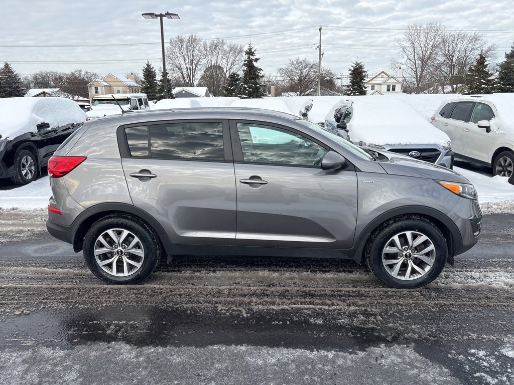 Used 2016 Kia Sportage LX image 2