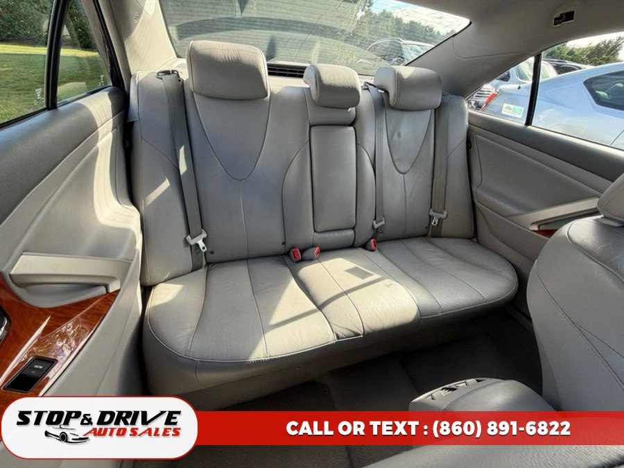 Used 2011 Toyota Camry Hybrid w/ Leather Pkg FWD image 15