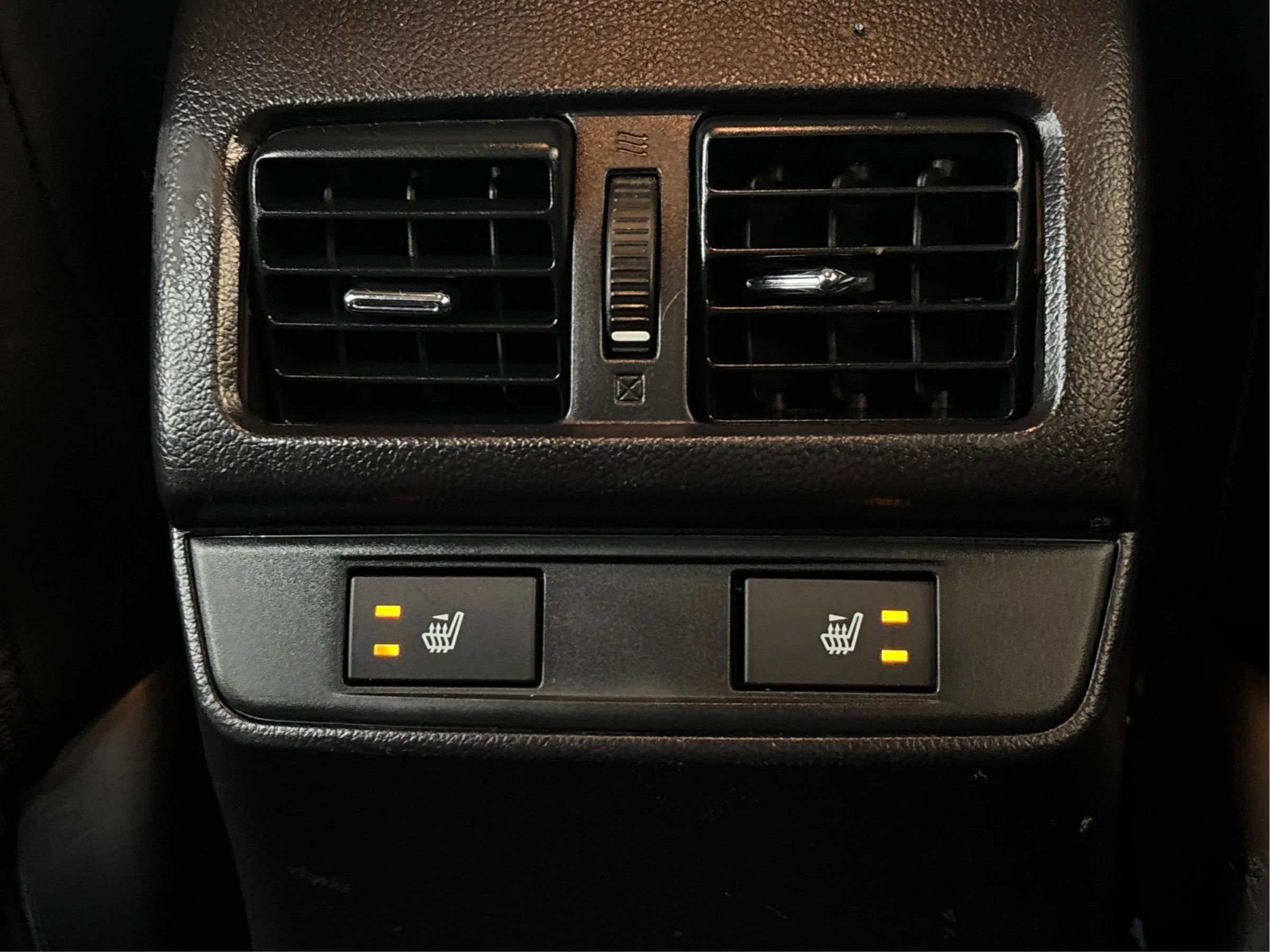 Used 2017 Subaru Legacy 3.6R Limited image 28