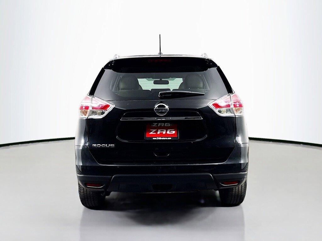 Used 2016 Nissan Rogue S w/ Appearance Package image 4