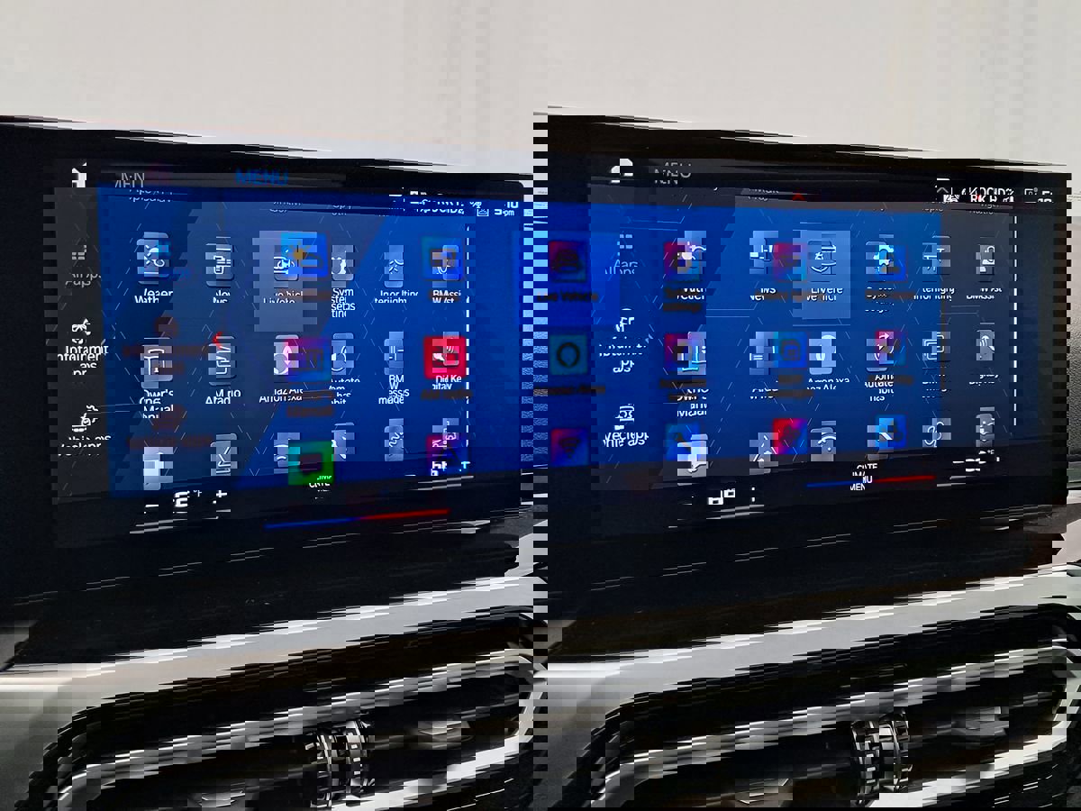 Used 2024 BMW M2 w/ Lighting Package image 42