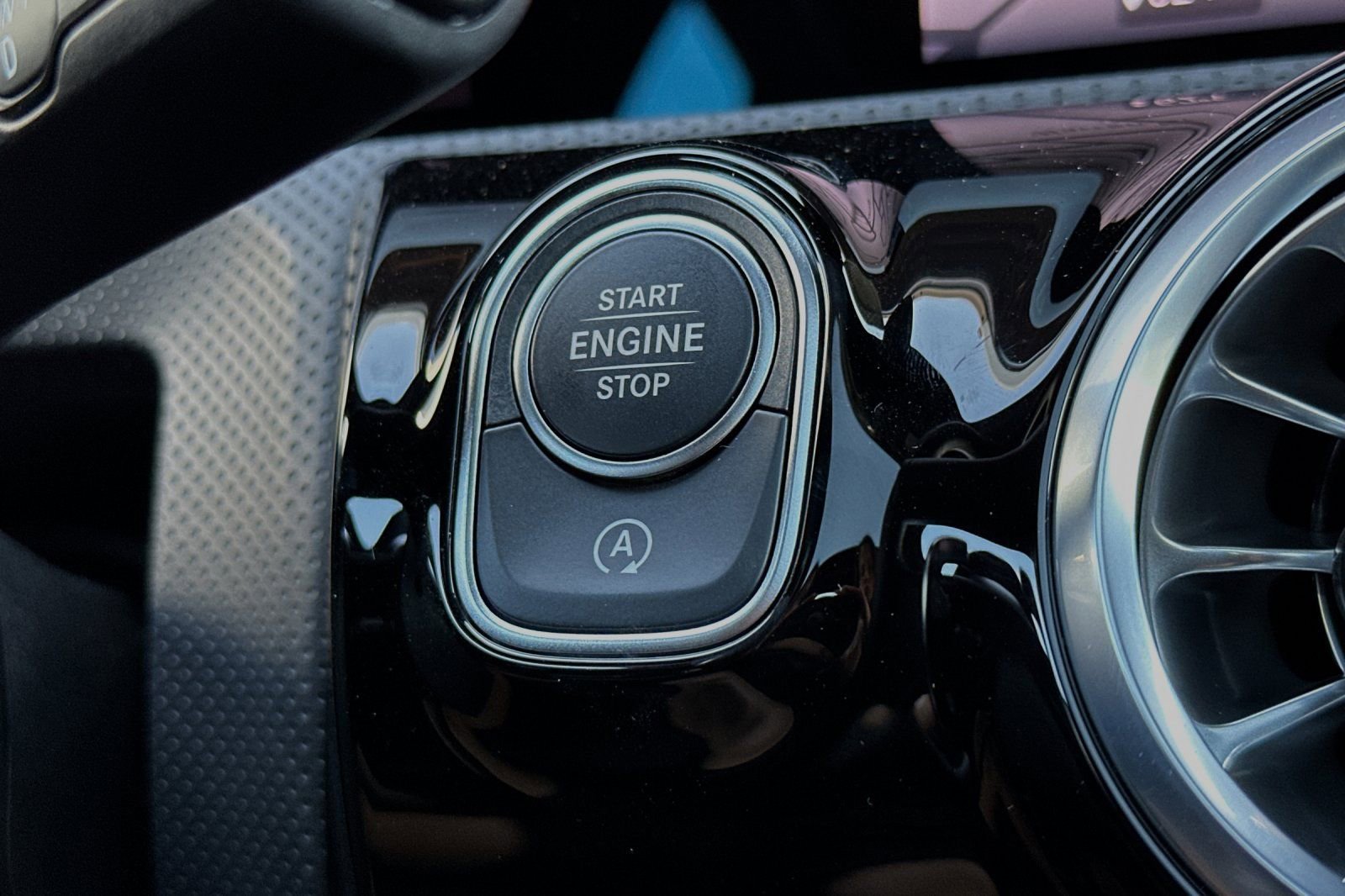 New 2025 Mercedes-Benz CLA 35 AMG 4MATIC image 26