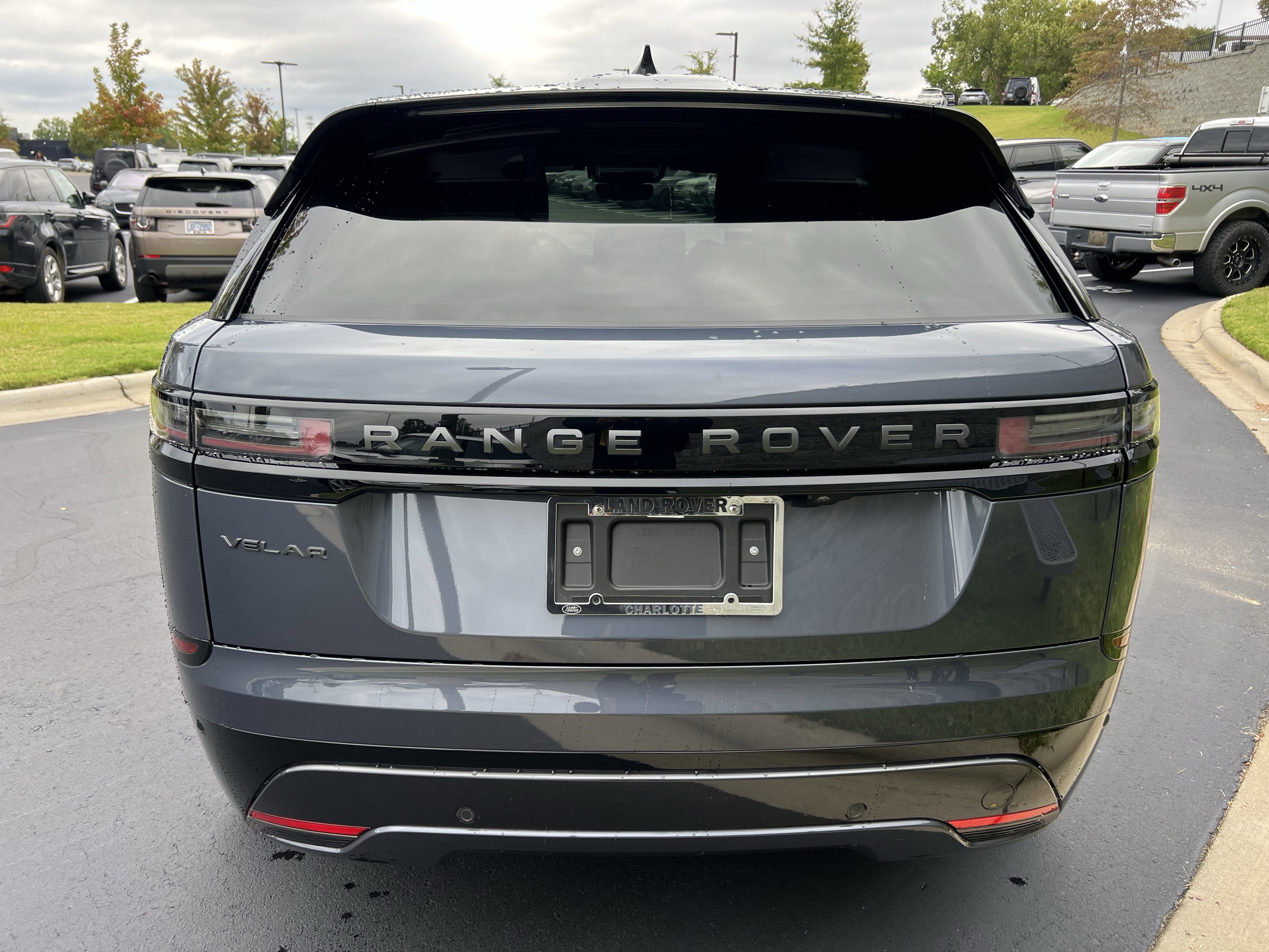 Used 2024 Land Rover Range Rover Velar Dynamic HSE image 6