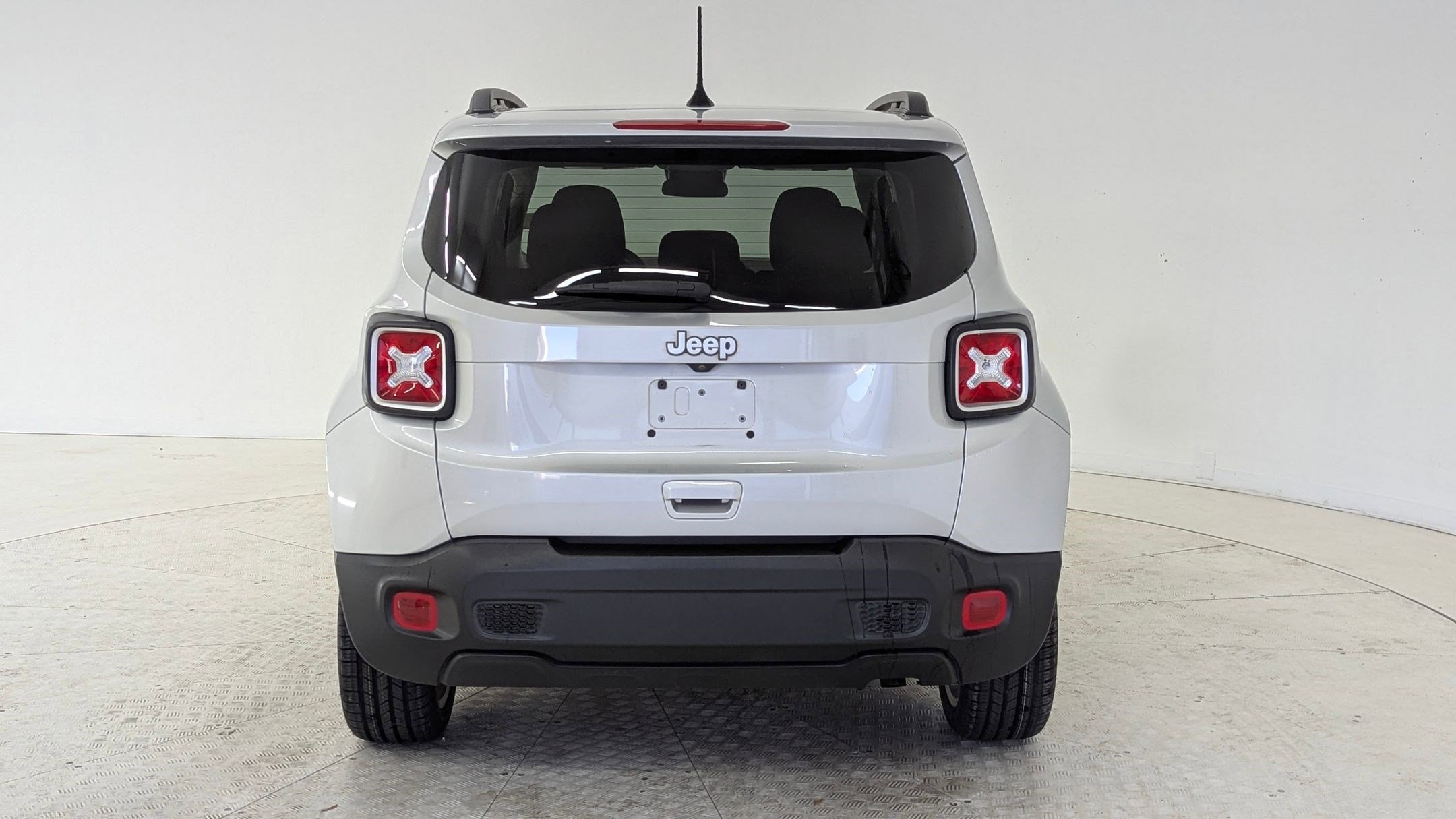 Used 2021 Jeep Renegade Latitude image 10