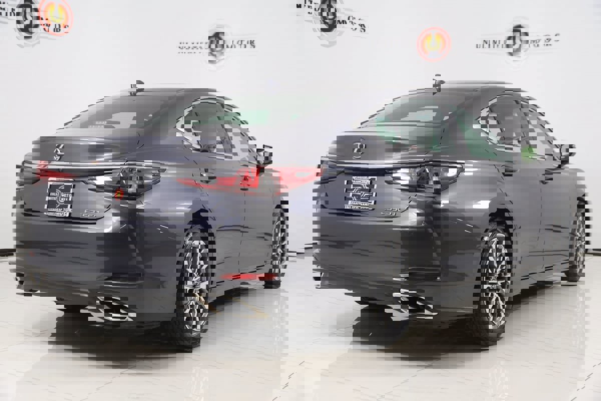 Used 2023 Lexus ES 350 image 3