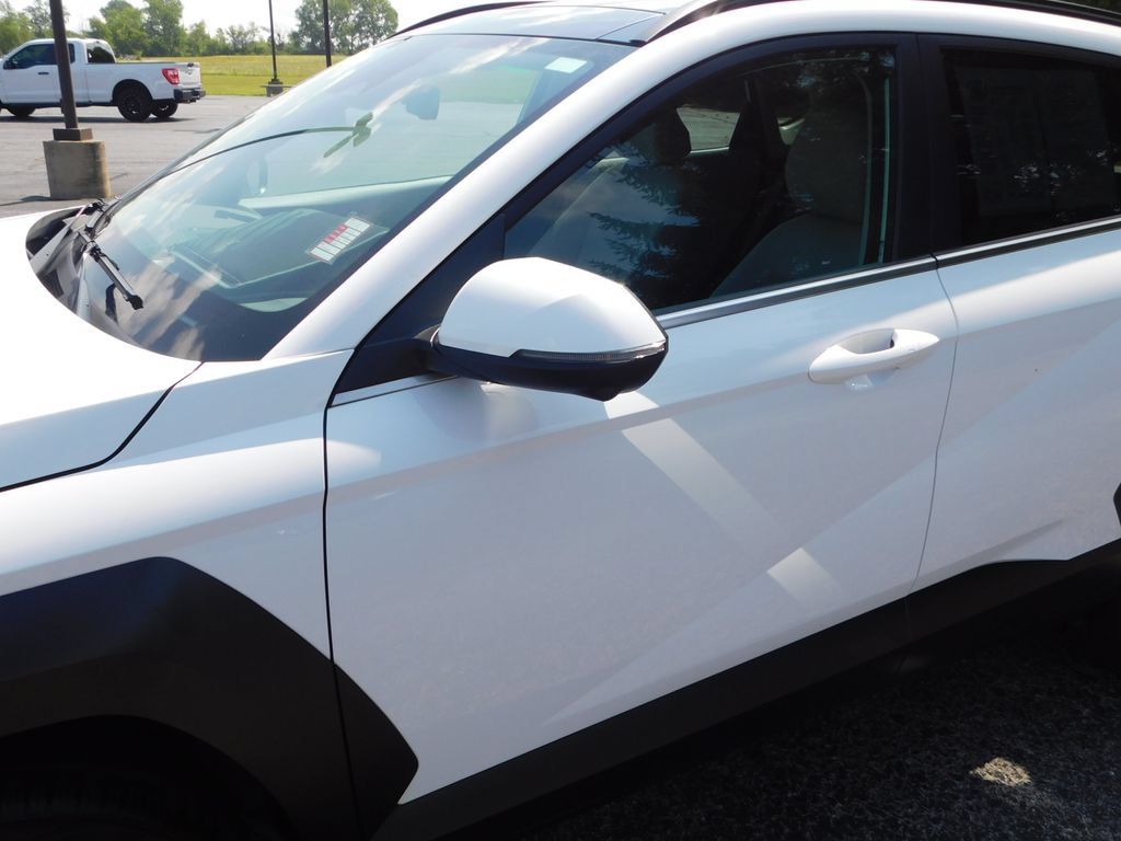 Used 2025 Hyundai Kona Limited AWD/4WD image 11