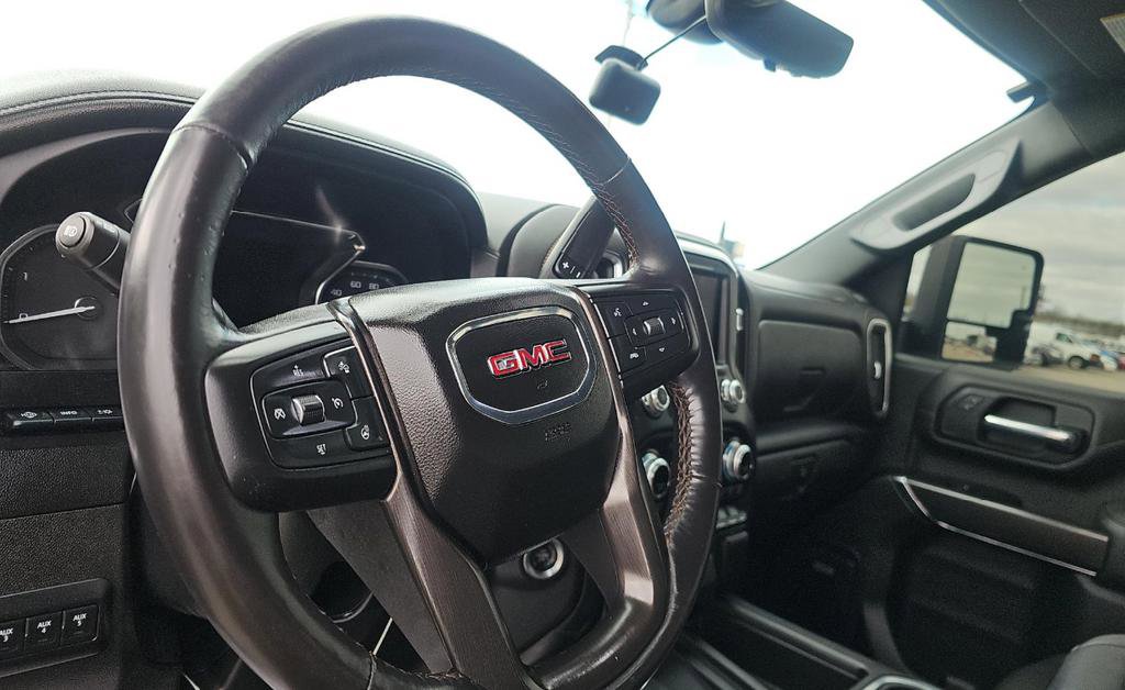 Used 2022 GMC Sierra 3500 AT4 w/ AT4 Premium Plus Package AWD/4WD image 11