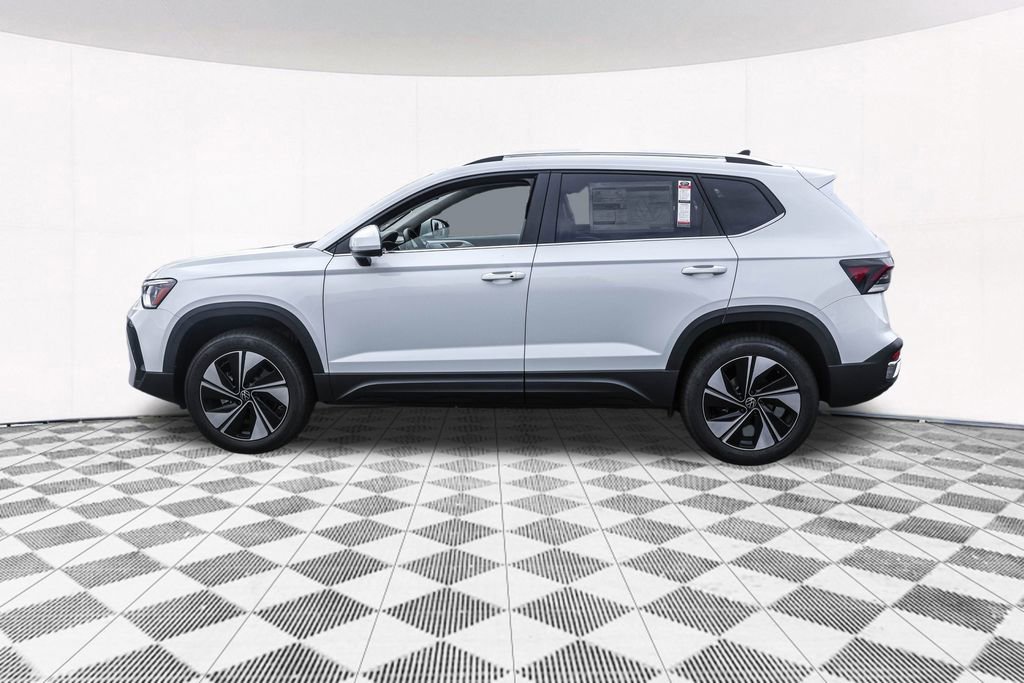 Used 2025 Volkswagen Taos SE image 8