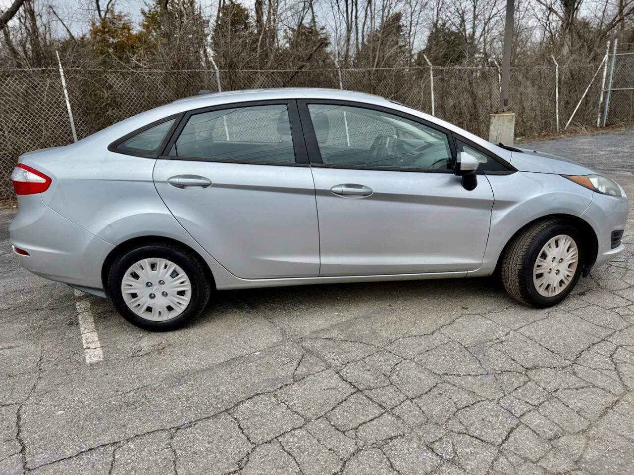 Used 2016 Ford Fiesta S image 6