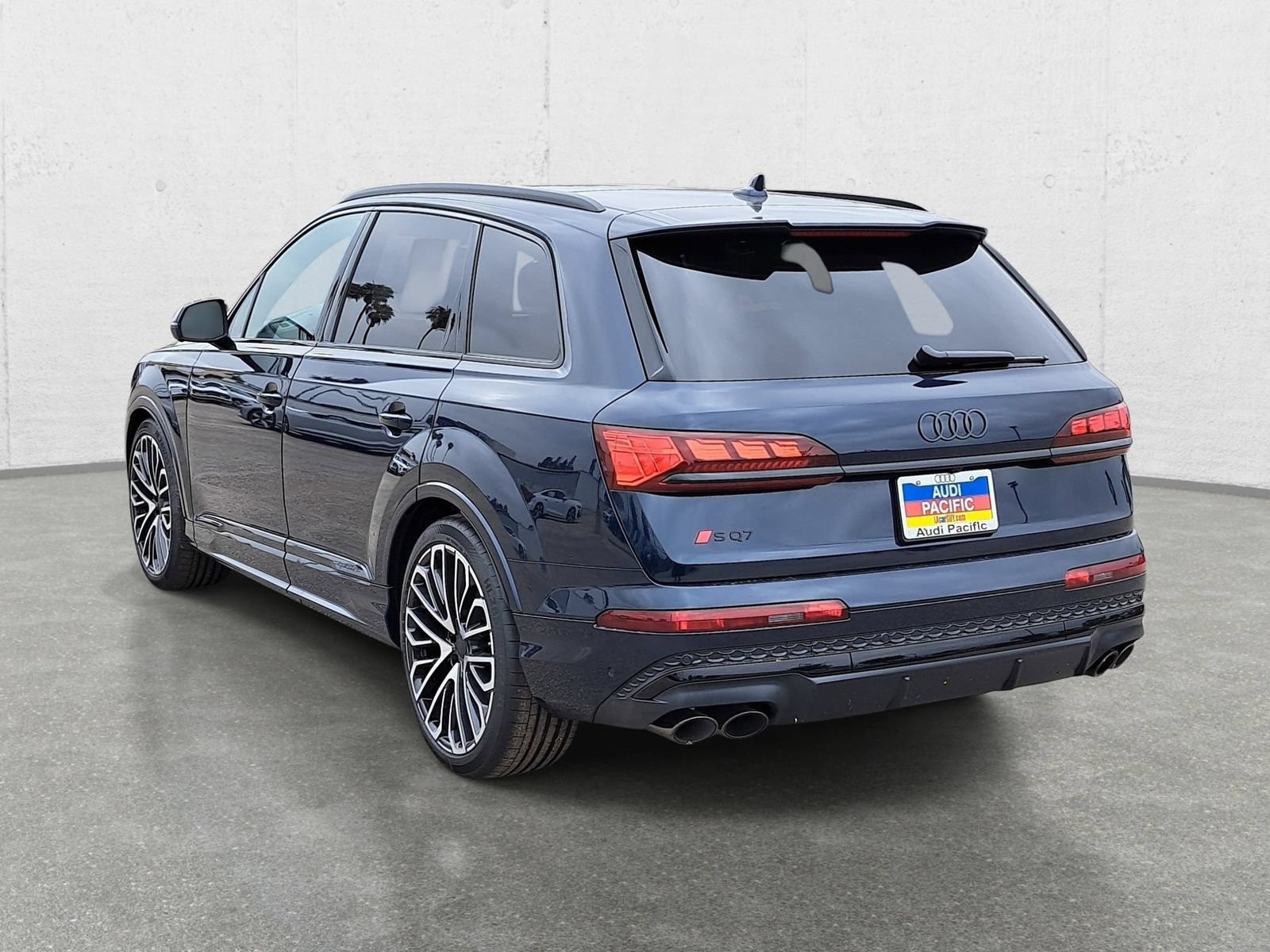 New 2026 Audi SQ7 Prestige AWD/4WD image 7