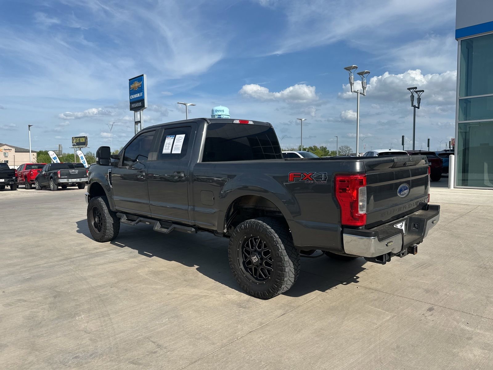 Used 2018 Ford F250 XL w/ STX Appearance Package image 3