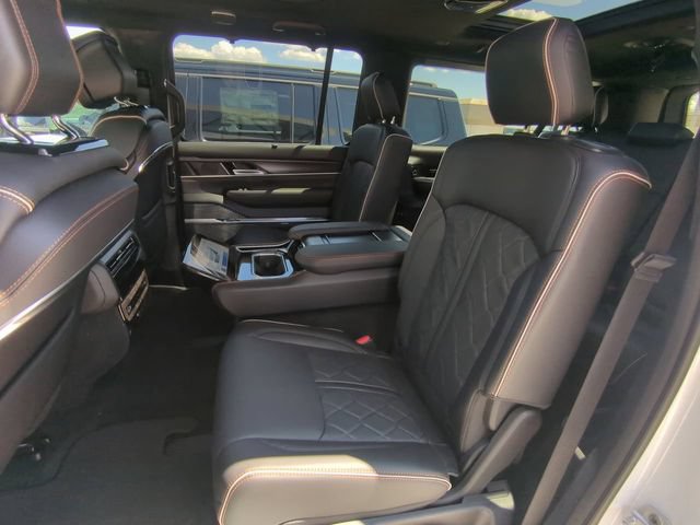 New 2026 Jeep Grand Wagoneer L Summit AWD/4WD image 17