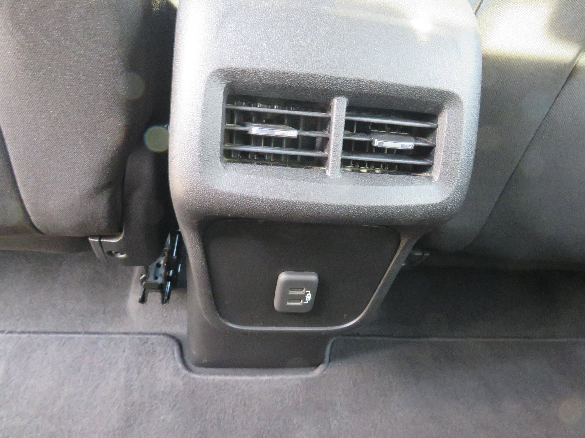 Used 2021 Chevrolet Equinox LT image 9