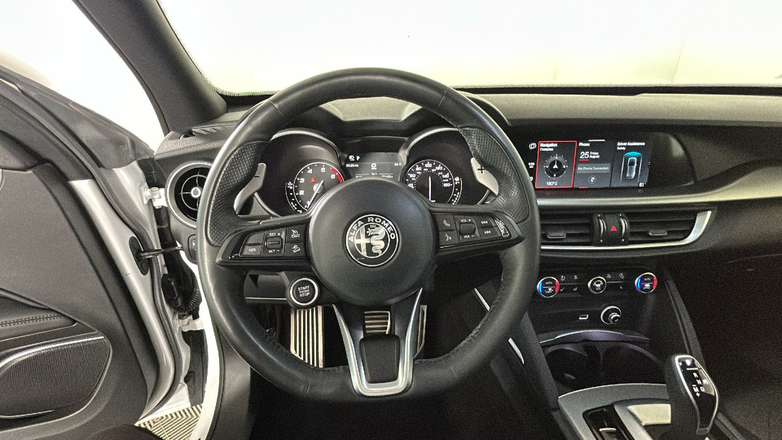 Used 2020 Alfa Romeo Stelvio Ti Sport w/ Quick Order Package 22S Sport AWD/4WD image 17