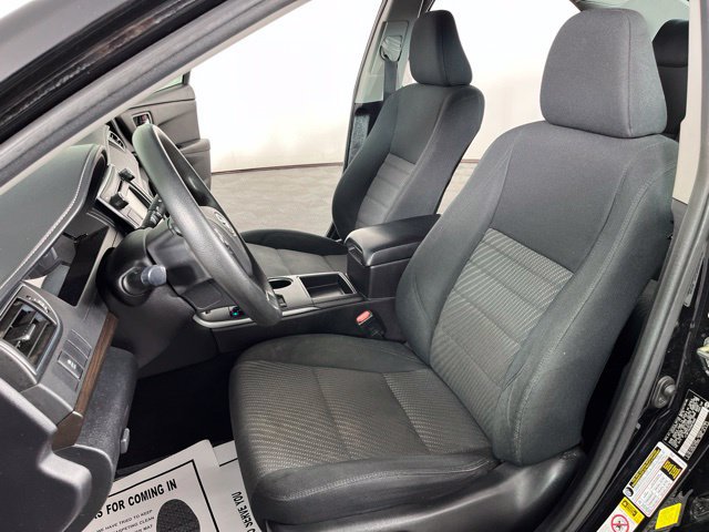 Used 2017 Toyota Camry LE FWD image 19