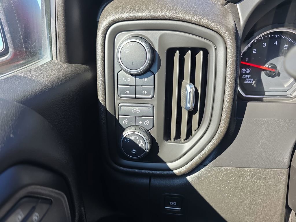 Used 2021 Chevrolet Silverado 1500 Custom Trail Boss w/ Safety Confidence Package image 16