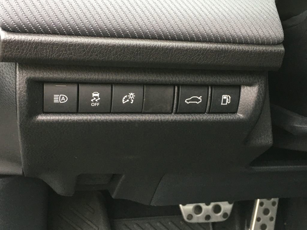 Used 2025 Toyota Camry SE AWD/4WD image 18