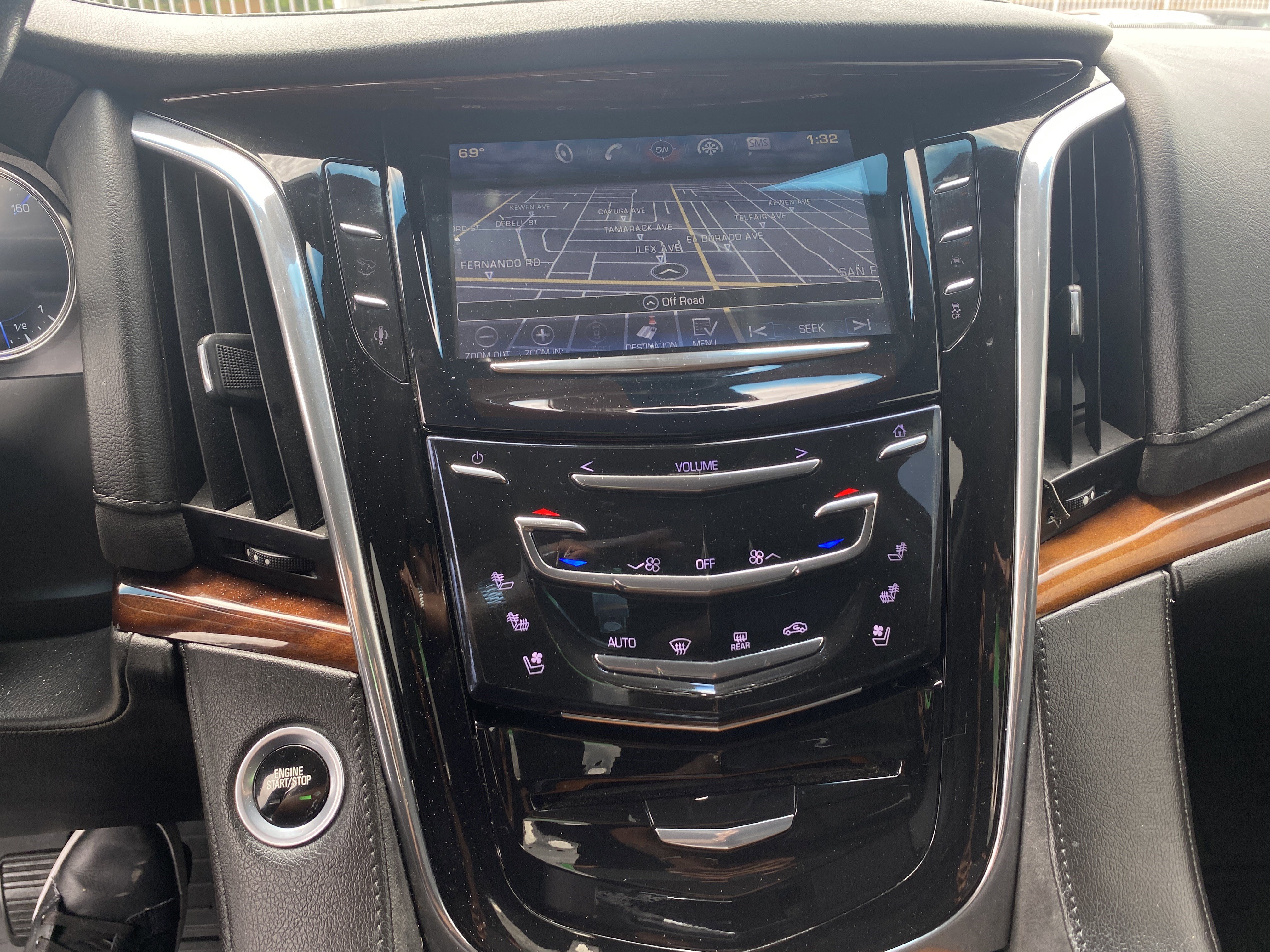 Used 2016 Cadillac Escalade ESV Luxury RWD image 13