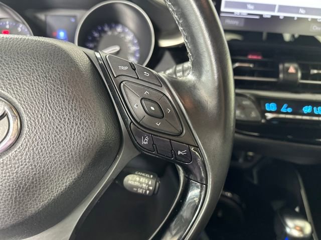 Used 2019 Toyota C-HR XLE image 16
