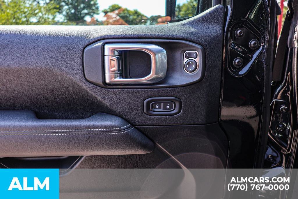Used 2023 Jeep Wrangler Unlimited Sahara w/ Cold Weather Group AWD/4WD image 46