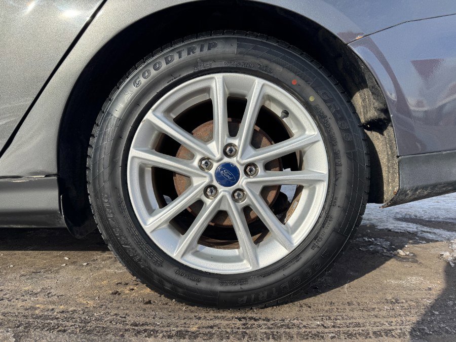 Used 2016 Ford Focus SE image 13