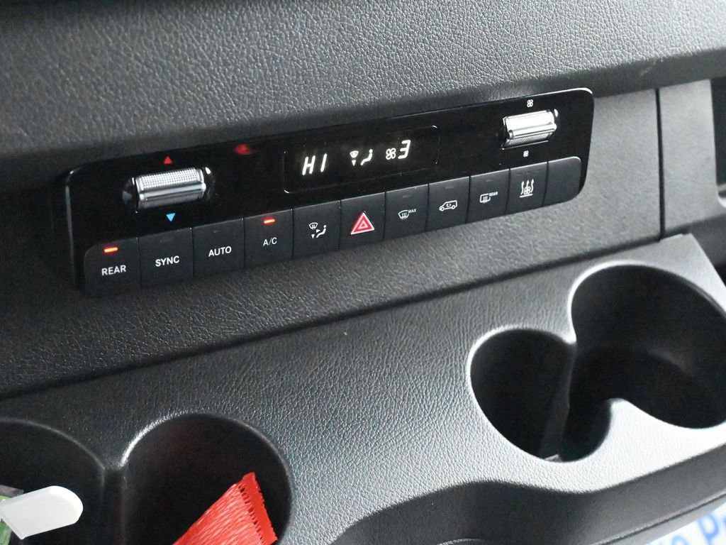 Used 2024 Mercedes-Benz Sprinter 2500 image 26
