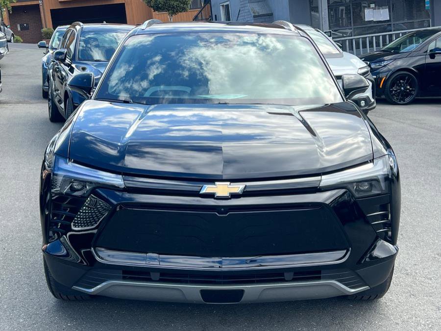 Used 2024 Chevrolet Blazer EV LT image 2