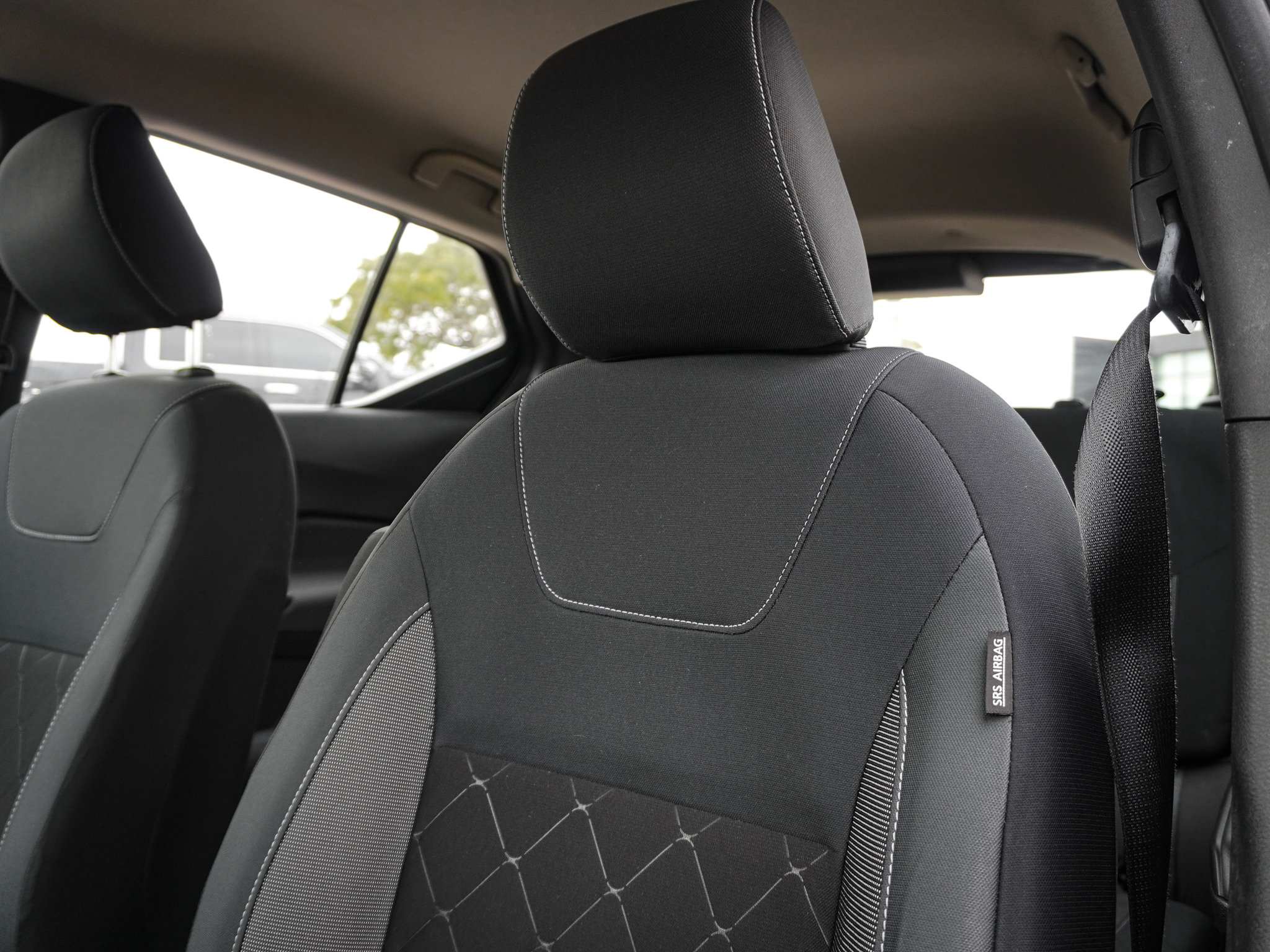 Used 2019 Nissan Kicks S image 16