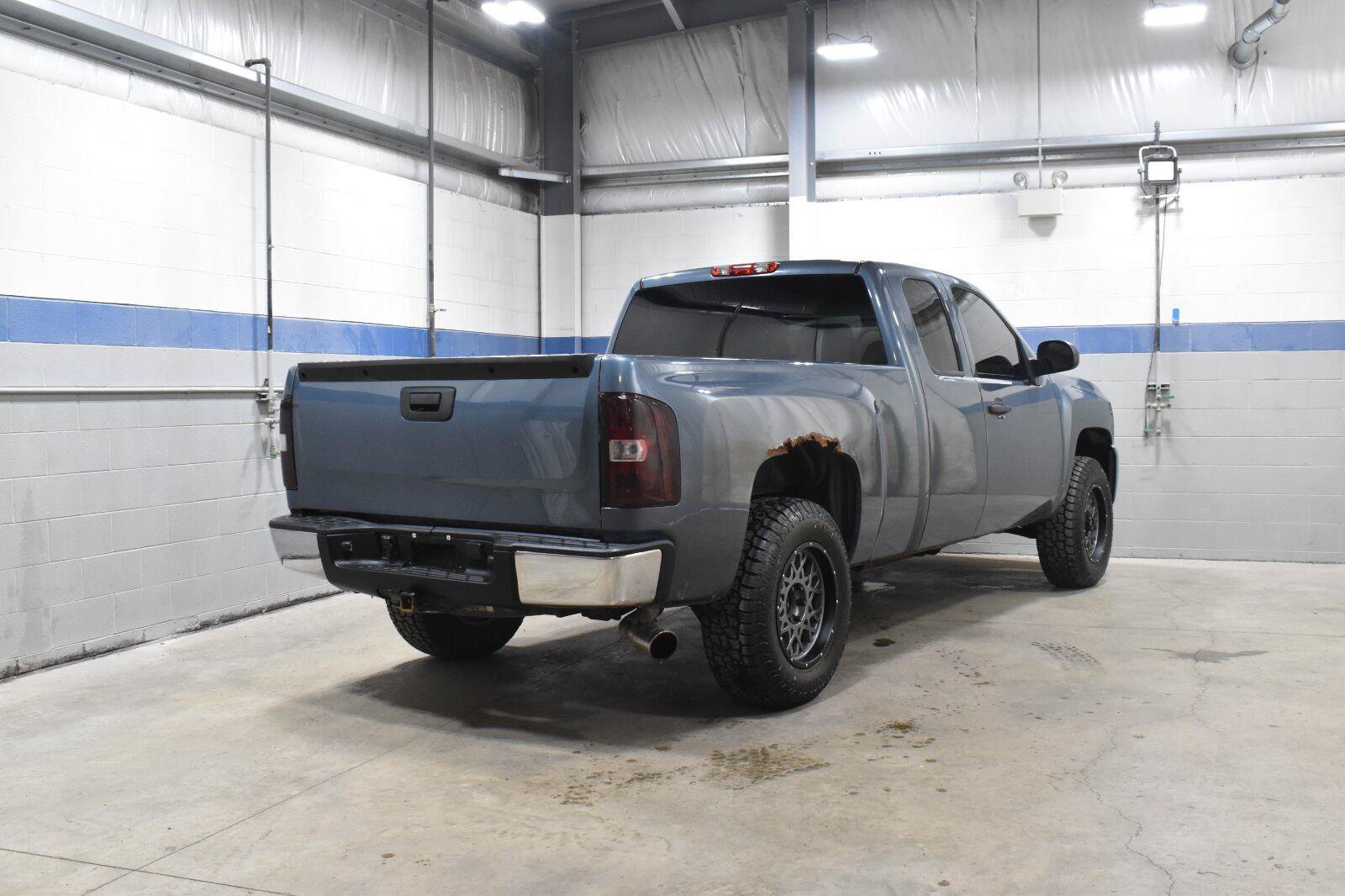 Used 2011 Chevrolet Silverado 1500 LS RWD image 18