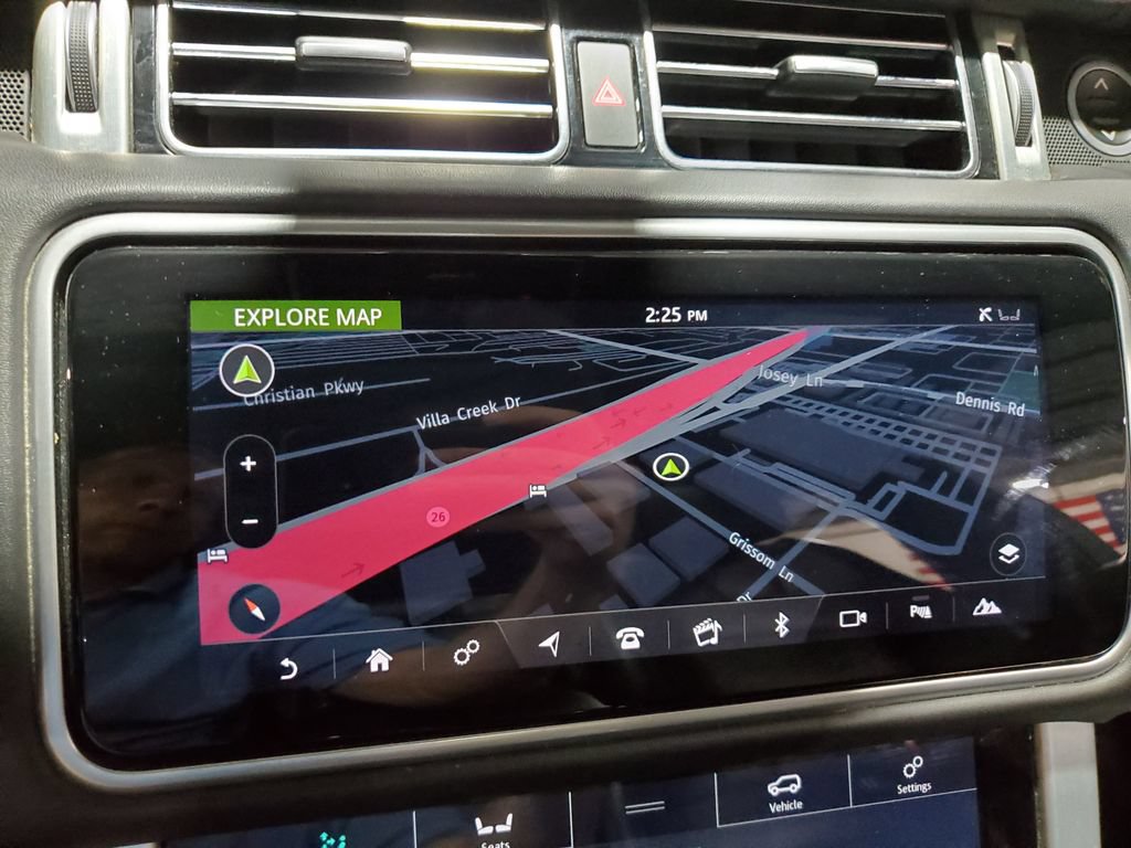 Used 2018 Land Rover Range Rover HSE AWD/4WD image 32