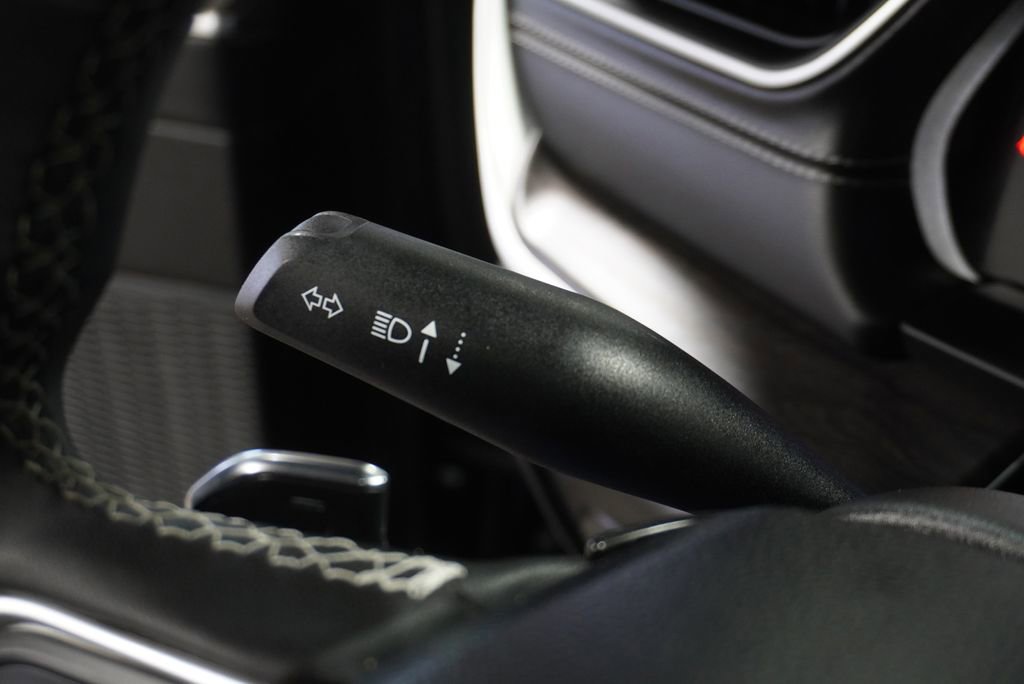 Used 2024 Jeep Grand Cherokee Limited w/ Luxury Tech Group II image 27