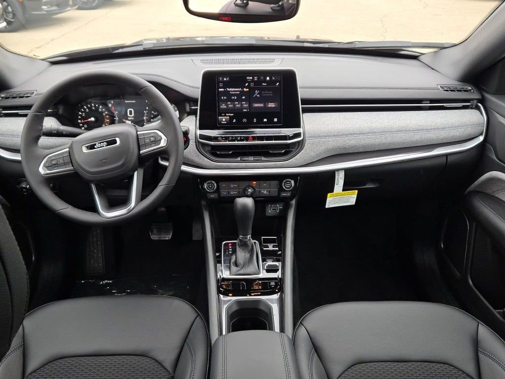 New 2026 Jeep Compass Latitude image 18